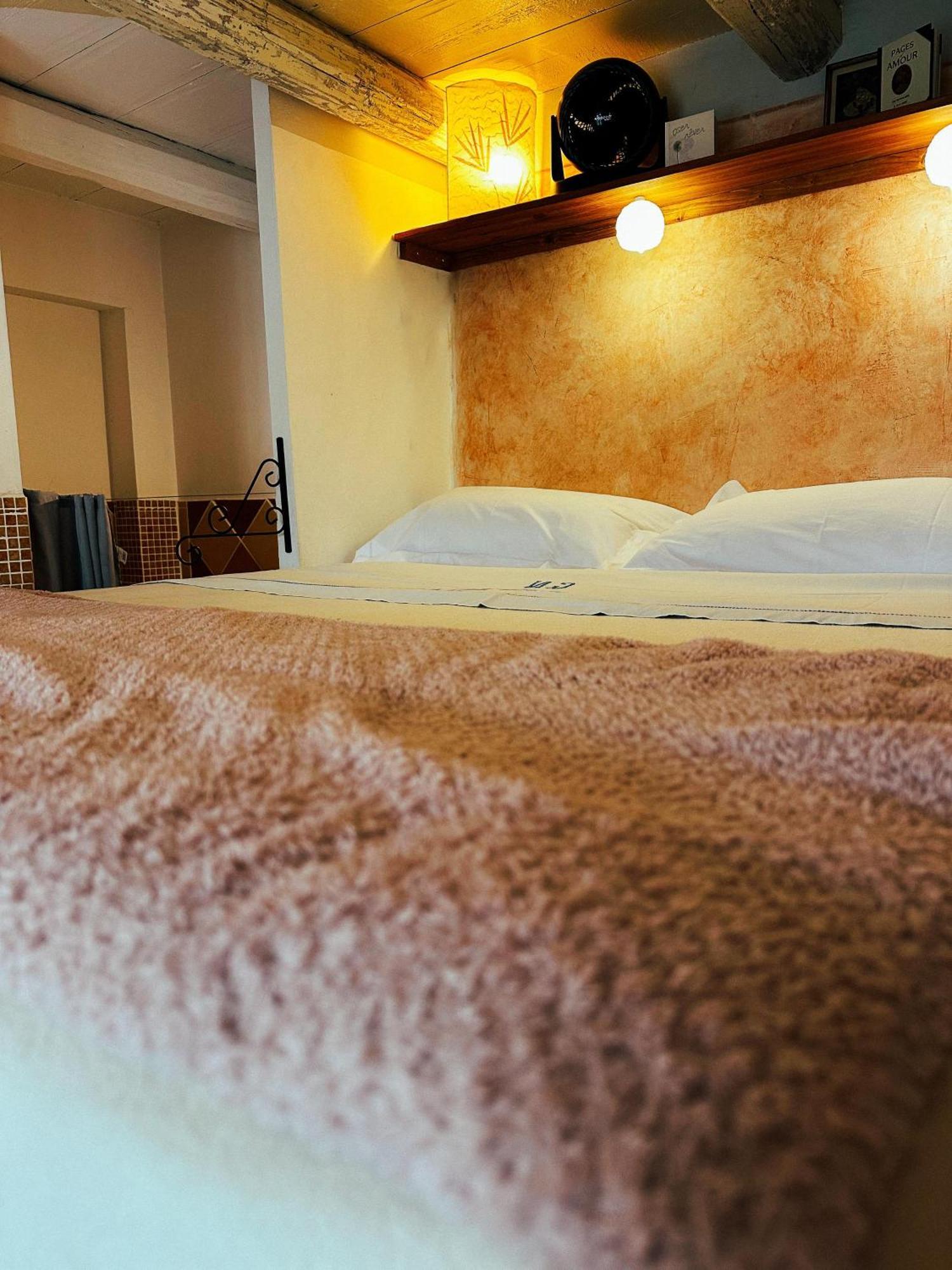 Casaluna, Chambre Climatisee Dans Maison De Village Сота Екстериор снимка